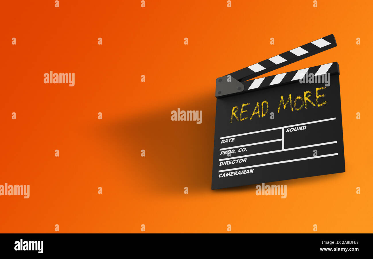 Mehr Nachricht an einem Film Schiefer mit handschriftlichen gelb Kreide auf orangefarbenem Hintergrund geschrieben/gelesen. Realistisches Design mit kopieren. 3D-Rendering. Stockfoto