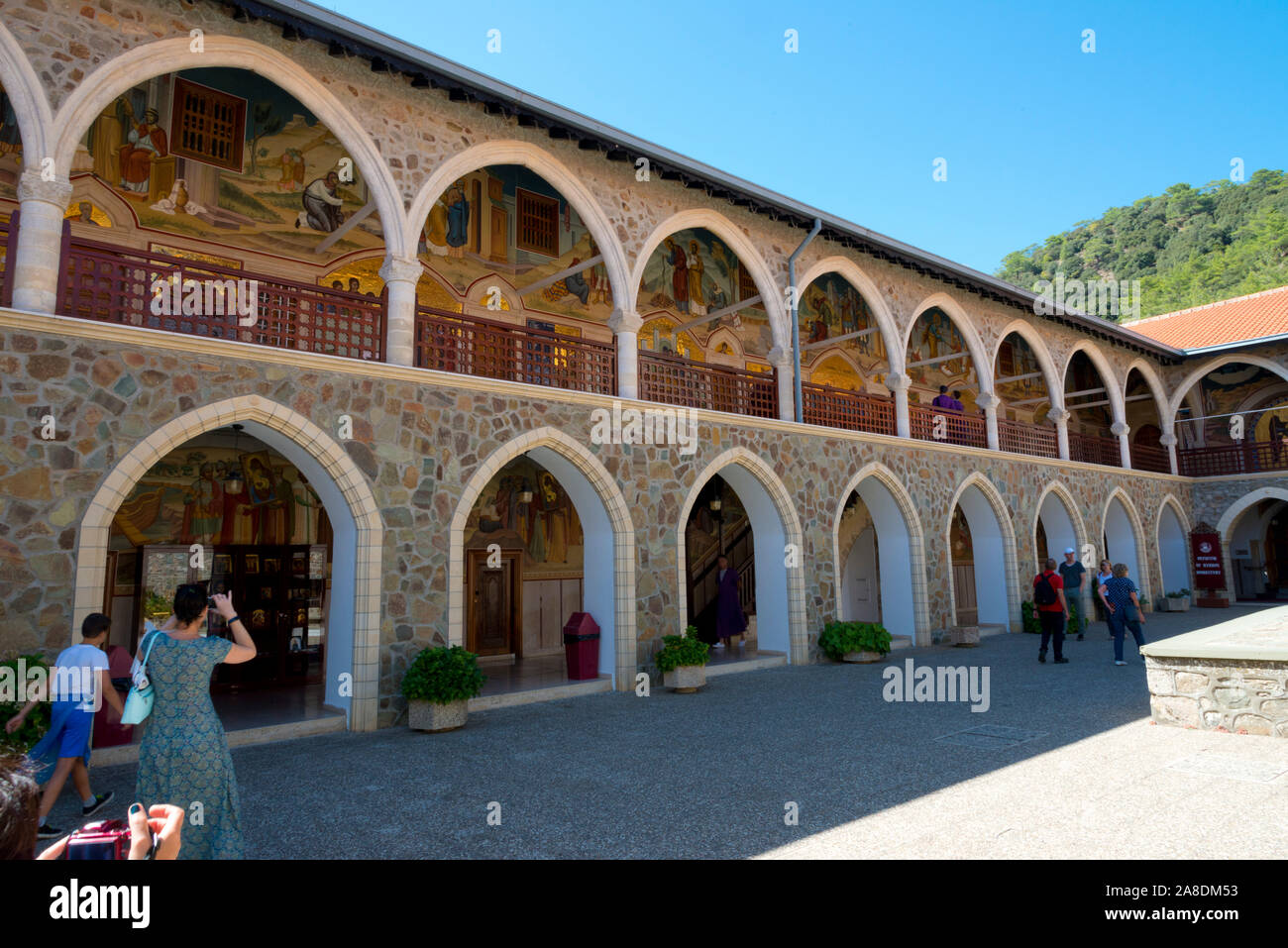 Kykkos Kloster hoch in das Troodos-gebirge von Paphos entfernt. Gegründet im 11. Jahrhundert wurde sie mehrmals gebrannt. Stockfoto