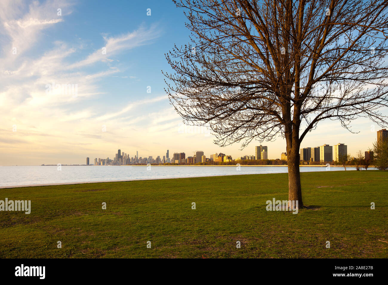 Montrose Hafen und Lincoln Park am Ufer des Lake Michigan, Chicago, Illinois Stockfoto