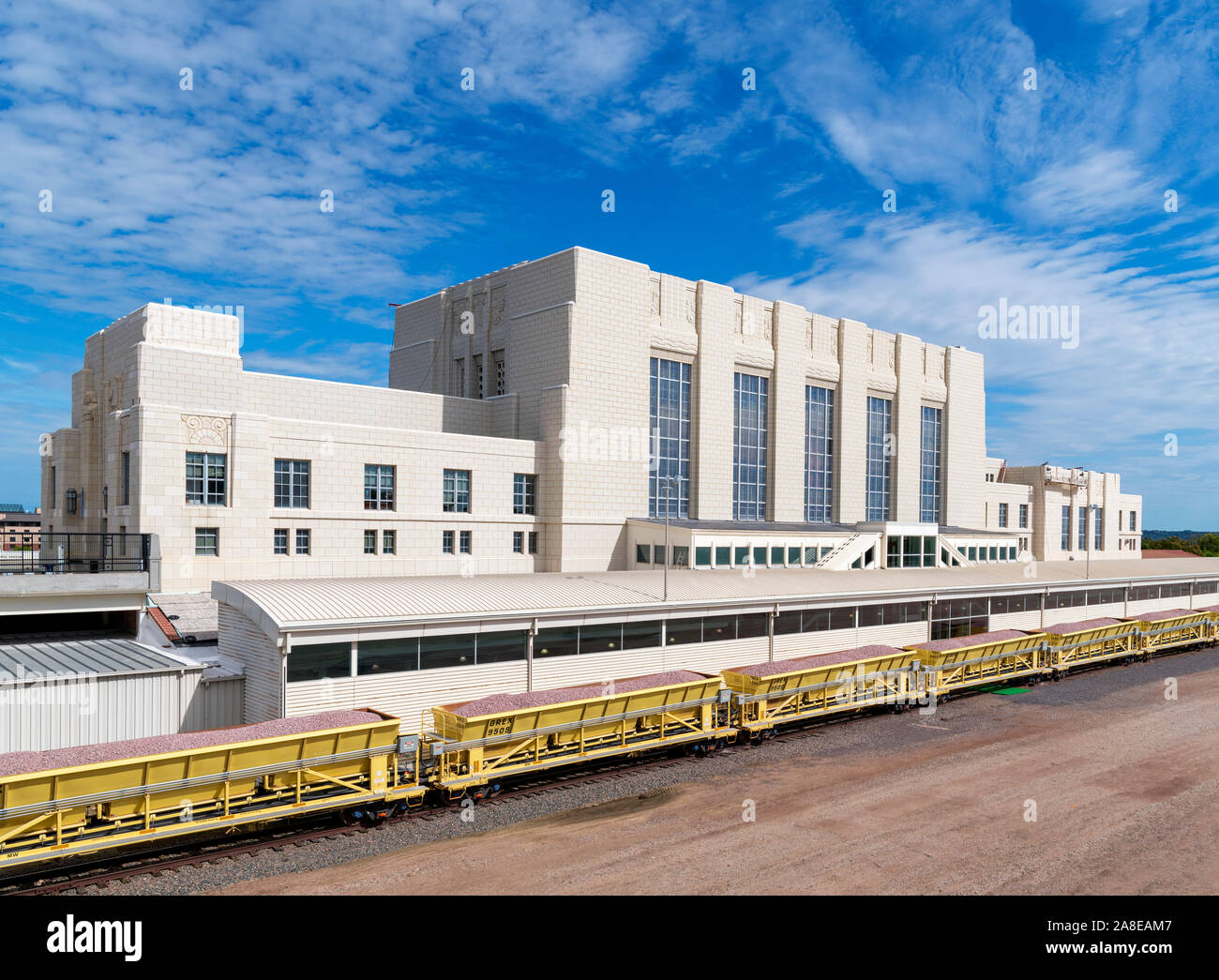 Union Station, Omaha, Nebraska, USA. Der alte Bahnhof, ein schönes Beispiel für Art-deco-Architektur, beherbergt heute das Museum in Durham. Stockfoto