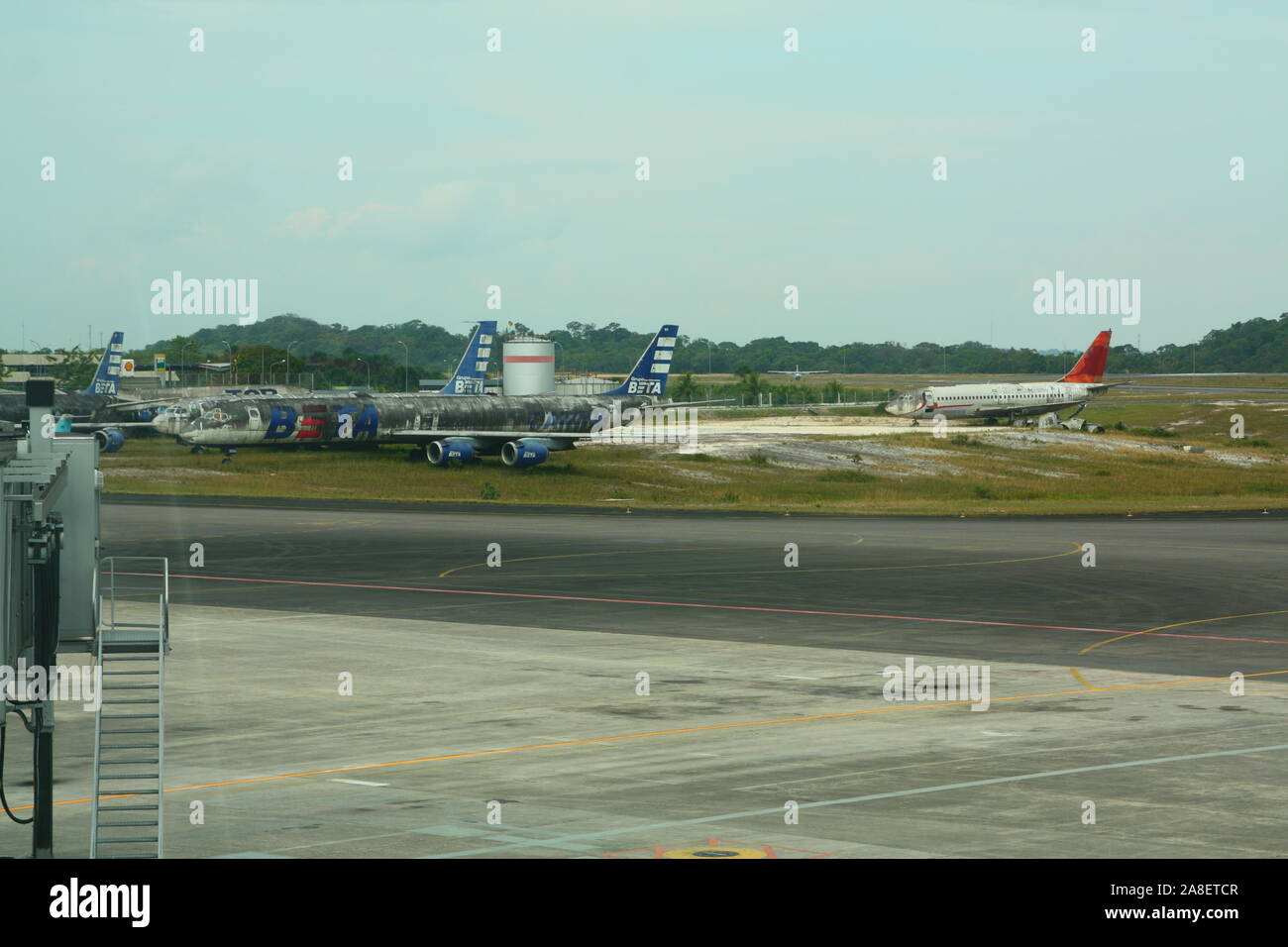 Alte Flugzeuge am Flughafen, Manaus, Amazon, Brasilien Stockfoto