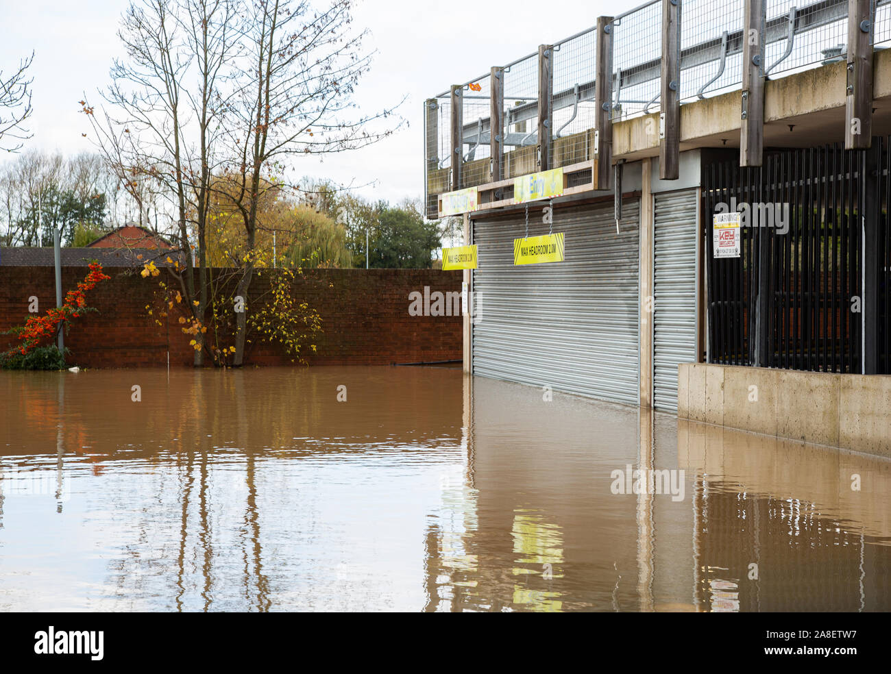 Nottingham, UK. 8. November 2019. UK Wetter: Überschwemmungen in Worksop Credit: Alison Gordon/Alamy leben Nachrichten Stockfoto