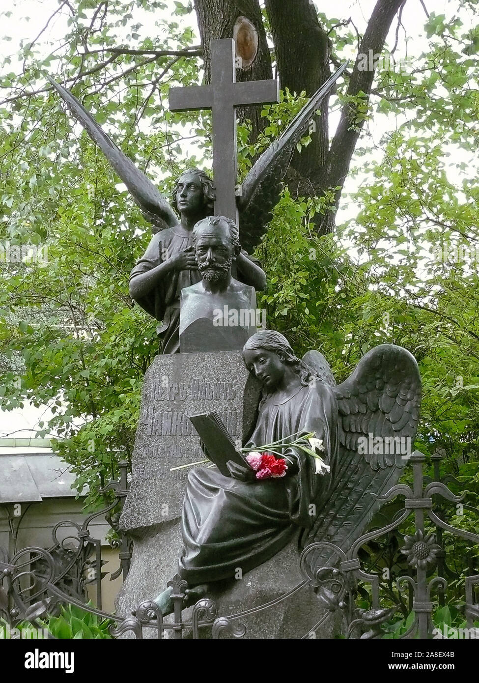 Russland, St. Petersburg, Alexandr-Newski-Kloster, Tichwiner Friedhof, Grab Peter Tschaikowsky, Stockfoto