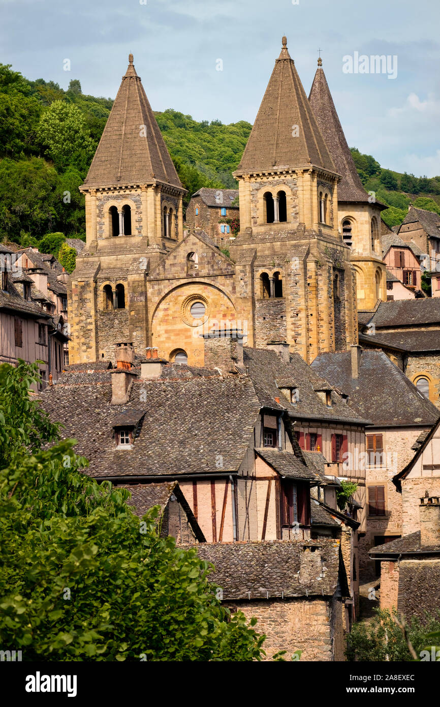 Conques Abteikirche Sainte-Foy romanische Architektur Aveyone Abteilung Frankreich Stockfoto