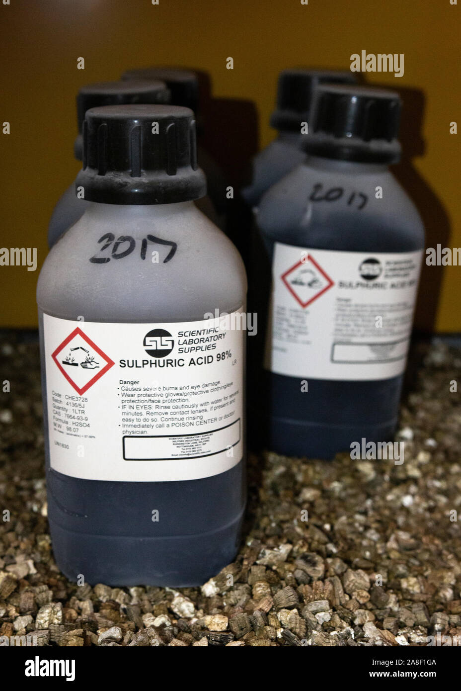 Schwefelsaure Stockfotos Und Bilder Kaufen Alamy