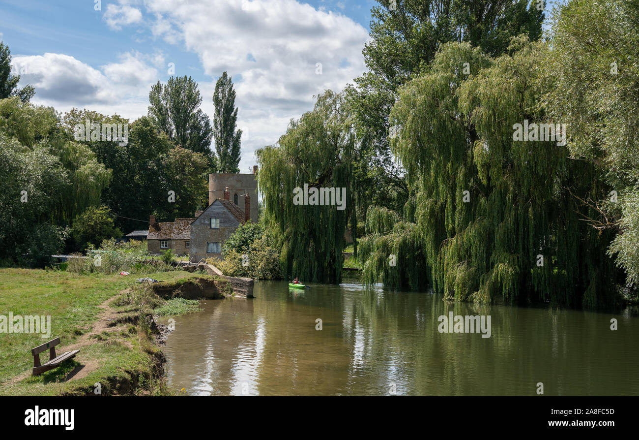 Inglesham Roundhouse und Eintritt in die Themse und Severn Canal von der Themse, Wiltshire, Großbritannien Stockfoto