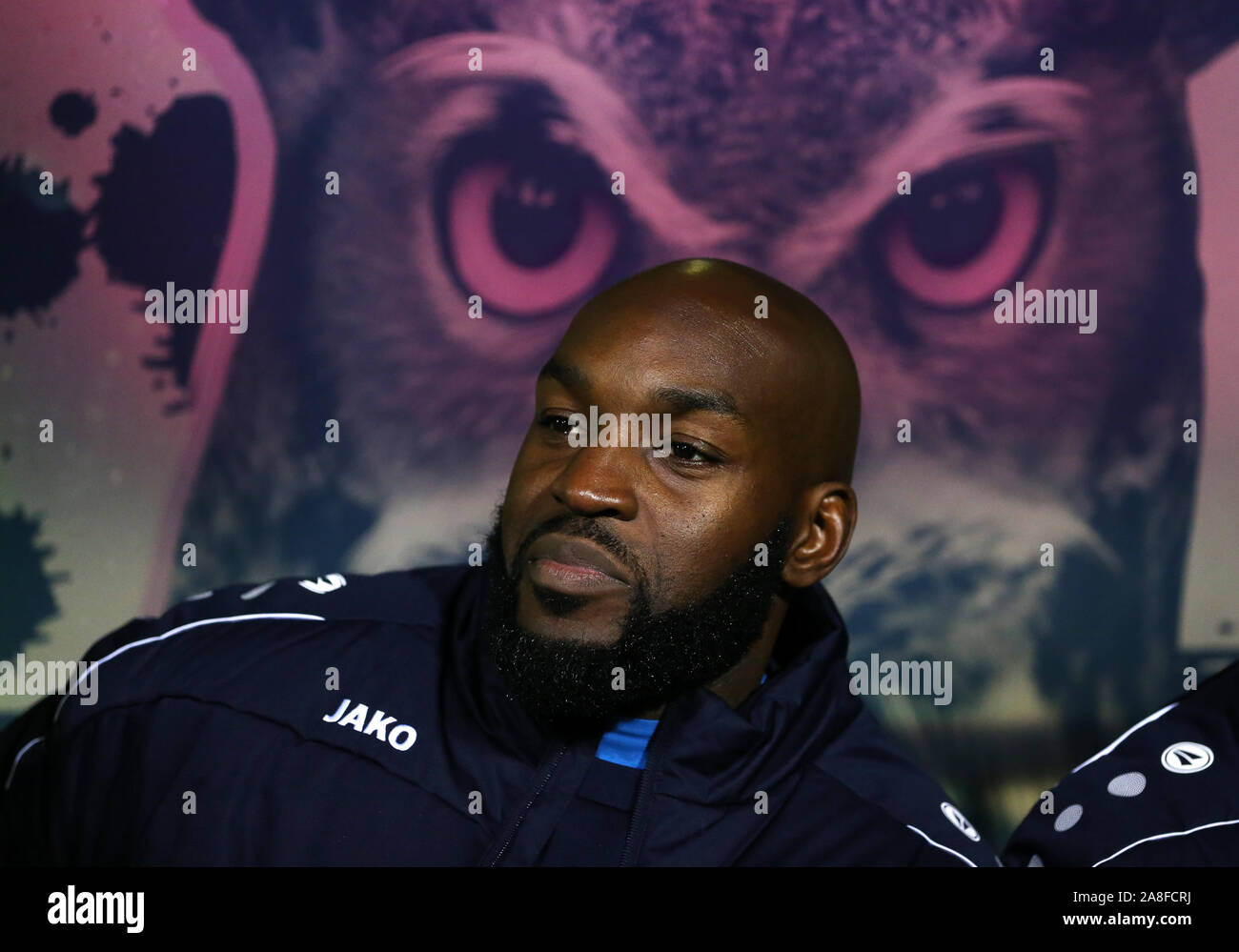 Dulwich Hamlet manager Gavin stieg im FA Cup in die erste Runde bei Champion Hill, London. Stockfoto
