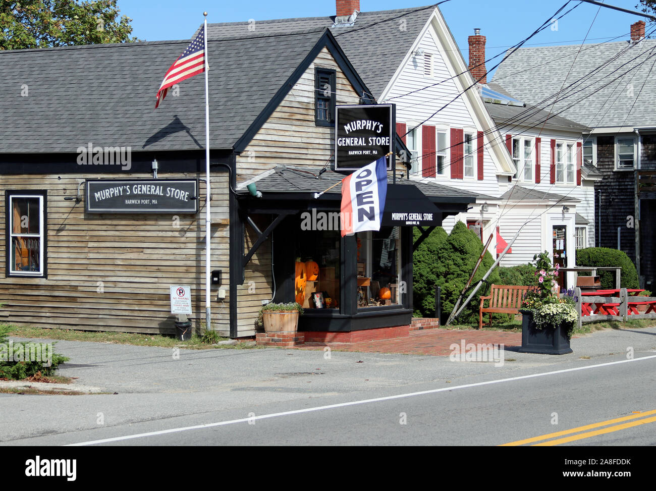 Blick auf Murphy's General Store in Harwich Port, Massachusetts, am Cape Cod Stockfoto