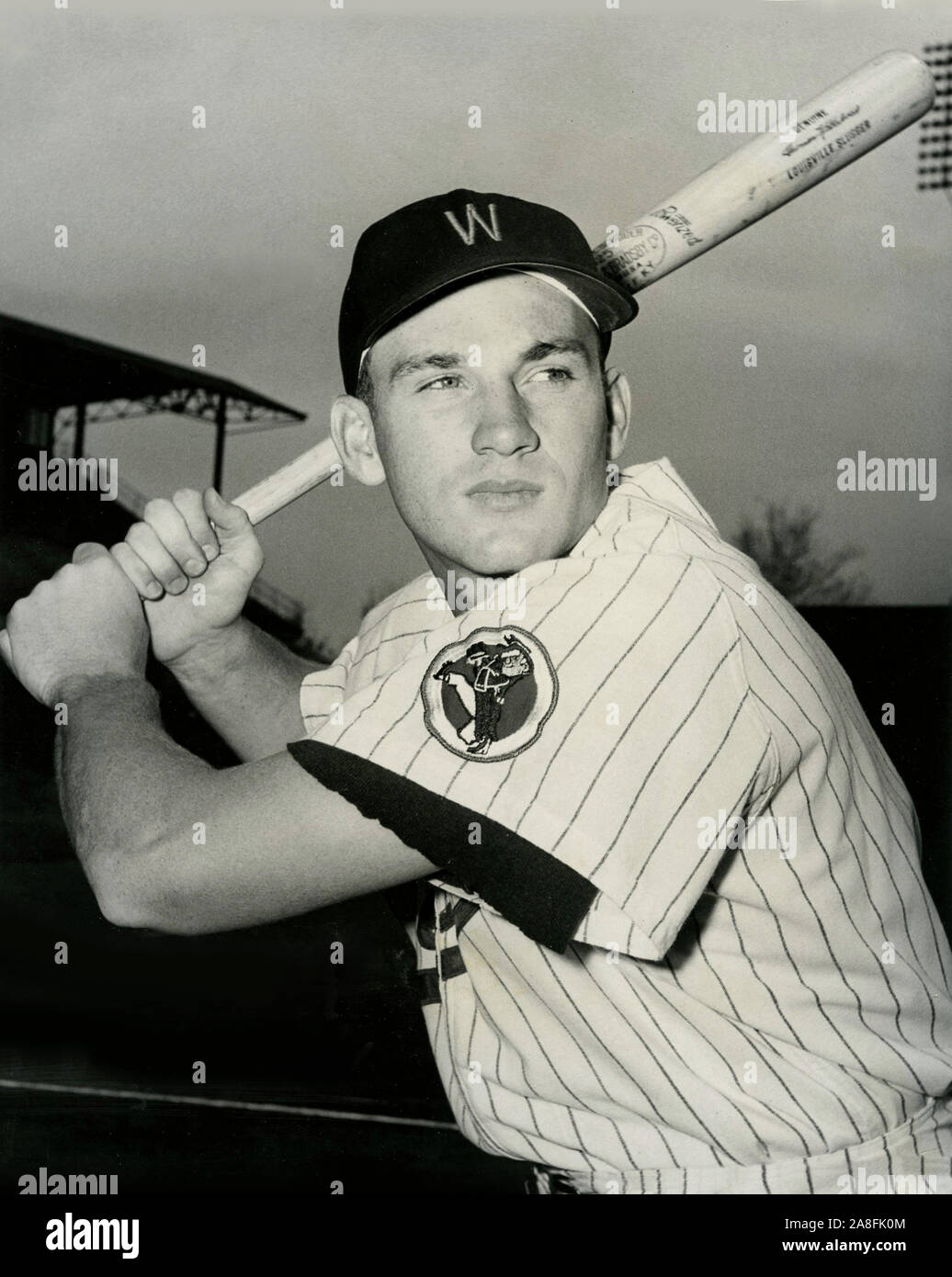 Vintage schwarz-weiß Foto eines jungen Harmon Killebrew mit der Washington Senatoren der American League ca. 1950. Stockfoto