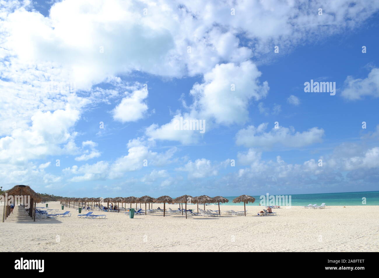 Kleine surf und Sky im kubanischen Strand Stockfoto