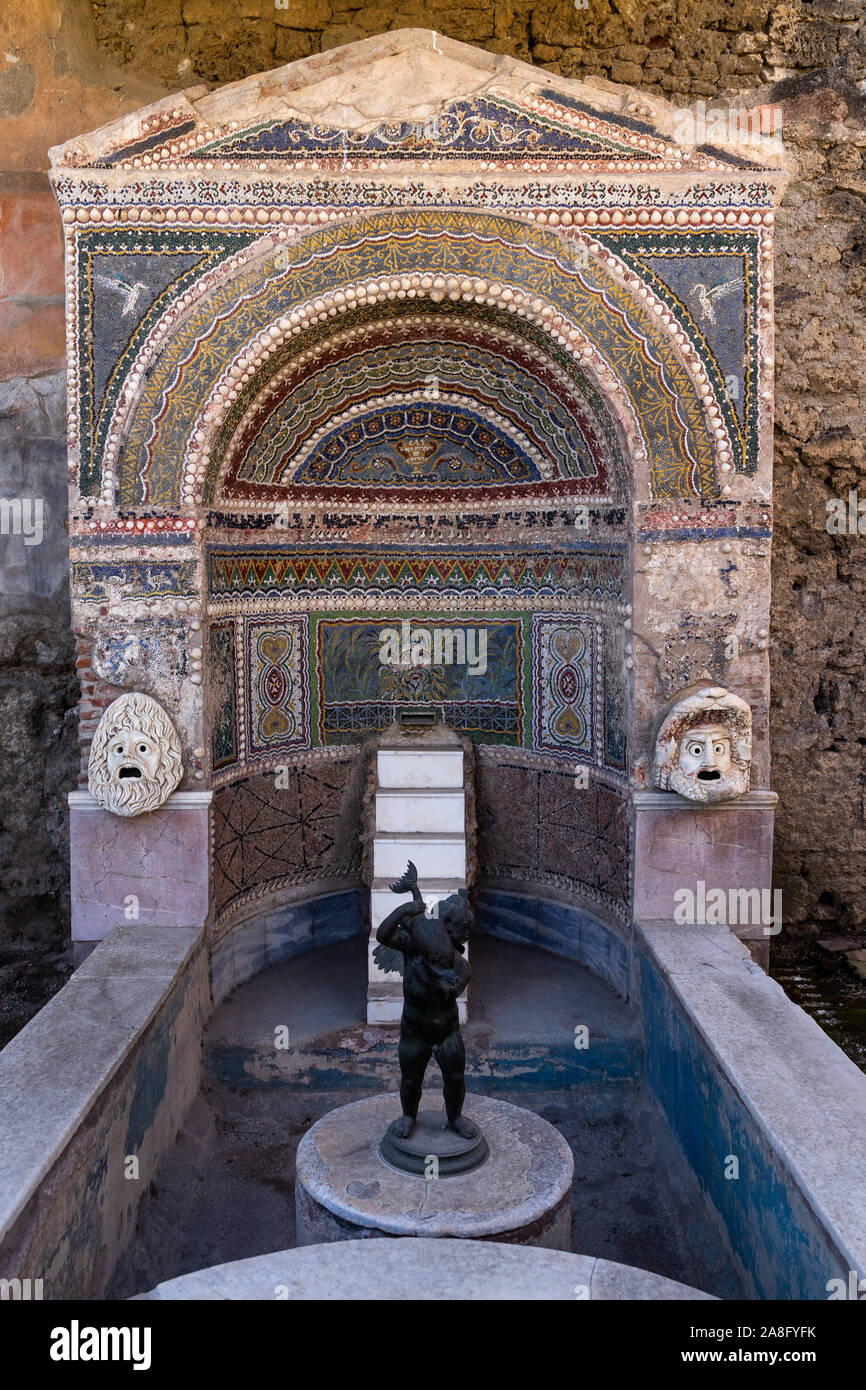 Haus der großen Brunnen (Casa Della Fontana Grande) in der antiken Stadt Pompeji, Italien Stockfoto