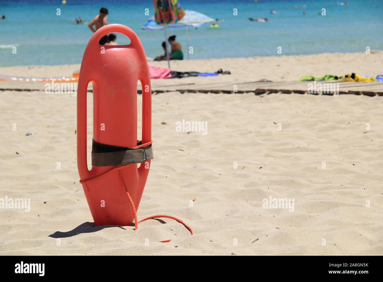 Rettungsschwimmer Boje am Strand Stockfoto