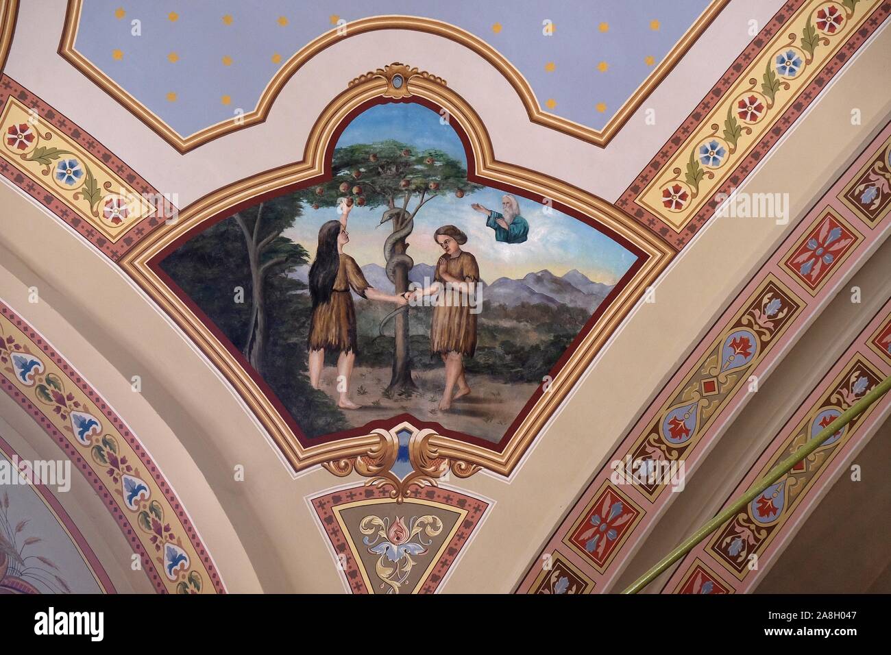 Adam und Eva im Paradies, Fresko in der Kirche des hl. Matthäus in Stitar, Kroatien Stockfoto
