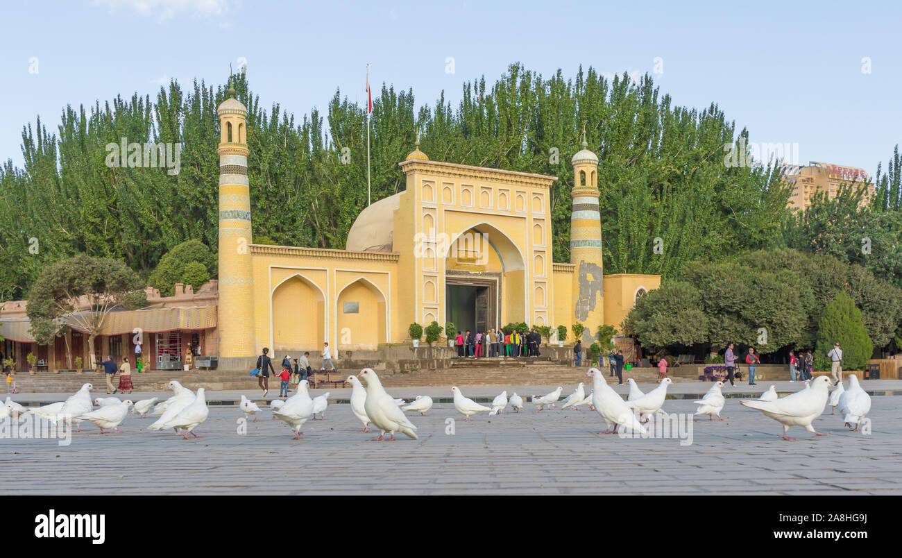 Mit mehr als 80% der Bevölkerung, die von Uiguren, Kashgar zeigt eine Menge von islamischen Wahrzeichen. Hier insbesondere die Id kah-Moschee Stockfoto