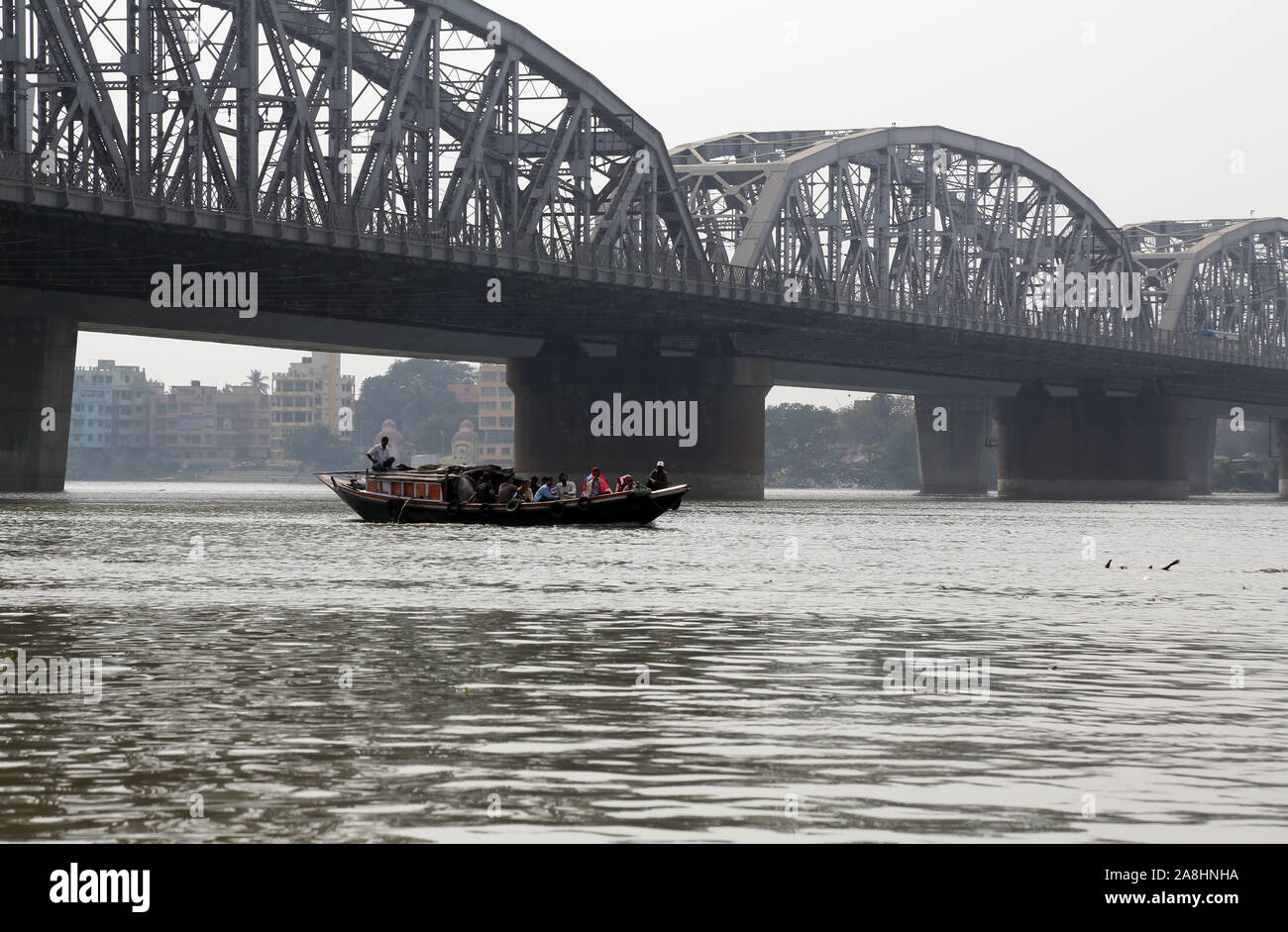 Brücke über den Fluss, Vivekananda Setu, Kolkata Stockfoto