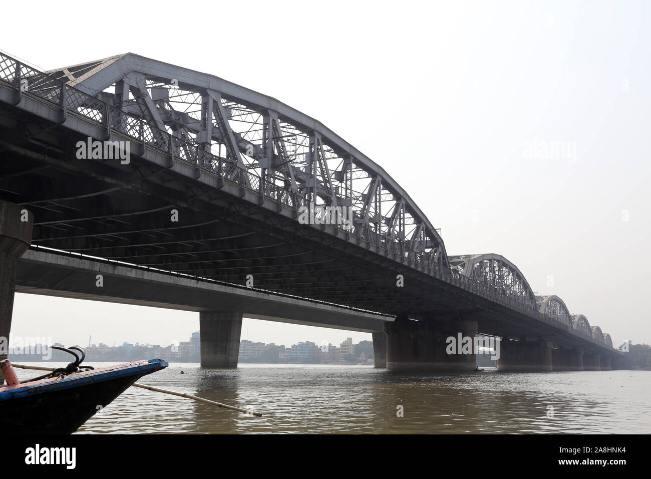 Brücke über den Fluss, Vivekananda Setu, Kolkata Stockfoto