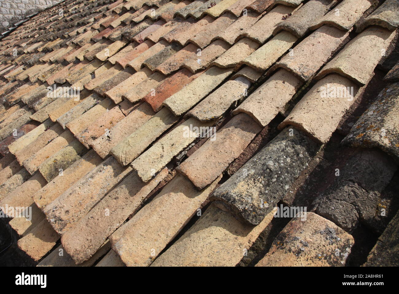 Dach in Dubrovnik, Kroatien von der alten Stadtmauer zu sehen. Stockfoto