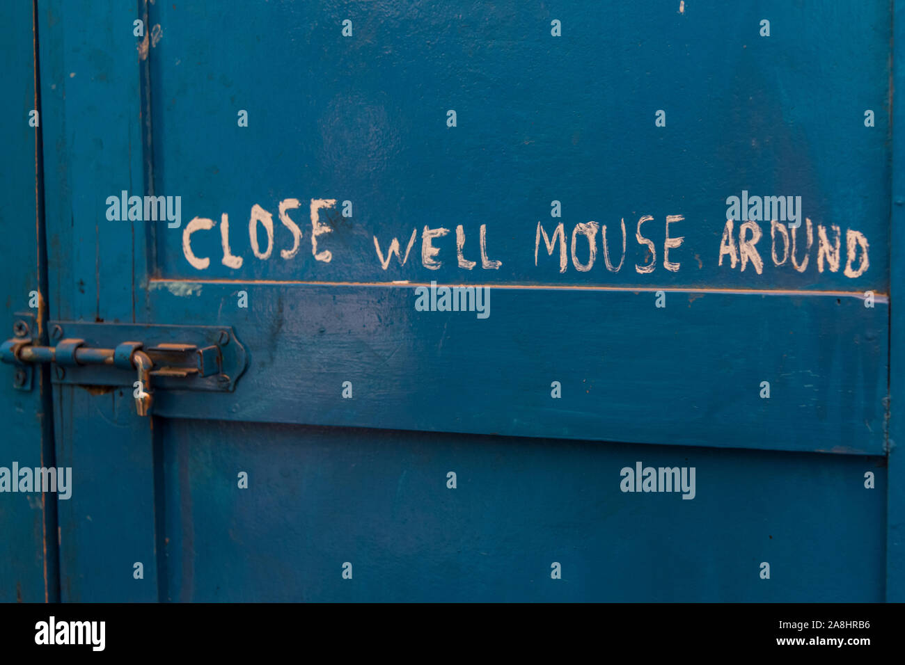 Anmelden ein Schrank in Anderi School, South Horr, Kenia Stockfoto