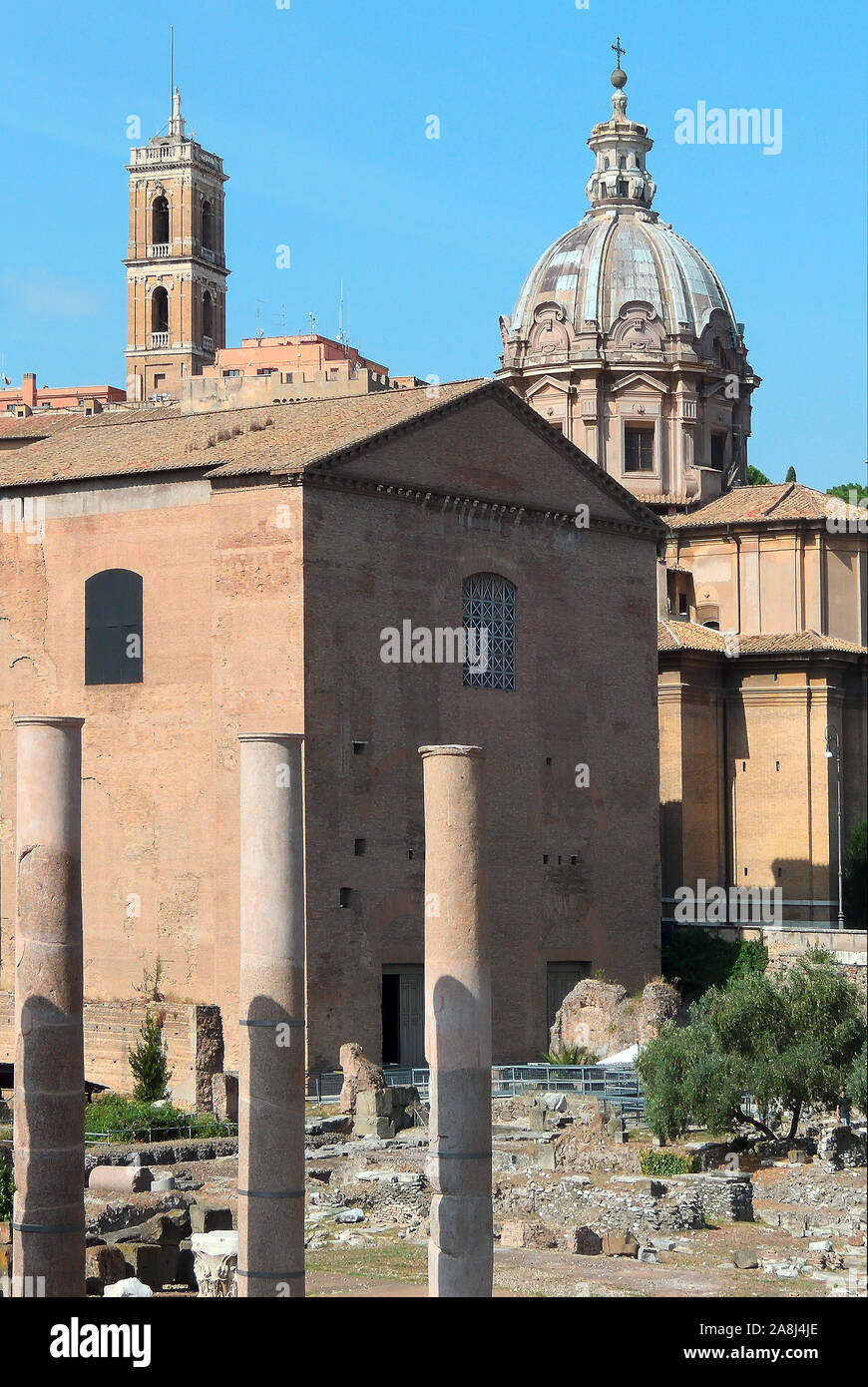 Forum Romanum im Zentrum der alten Roma in der italienischen Hauptstadt Rom - Italien. Stockfoto