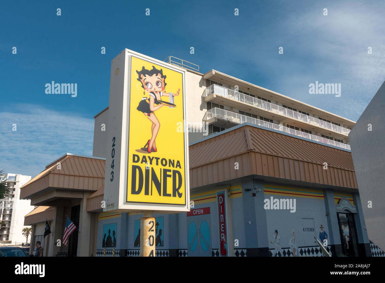 Betty Boop dieses Zeichen außerhalb des Daytona Diner in Daytona Beach Shores auf Atlantic Avenue Florida, ist ein American Diner mit Betty Boop Themed Stockfoto