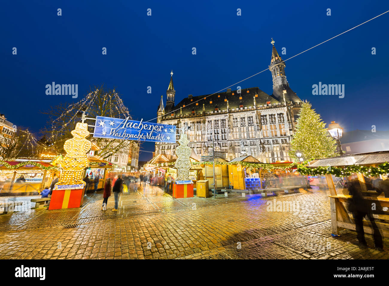 Weihnachtsmarkt Aachen Stockfotos Und Bilder Kaufen Alamy