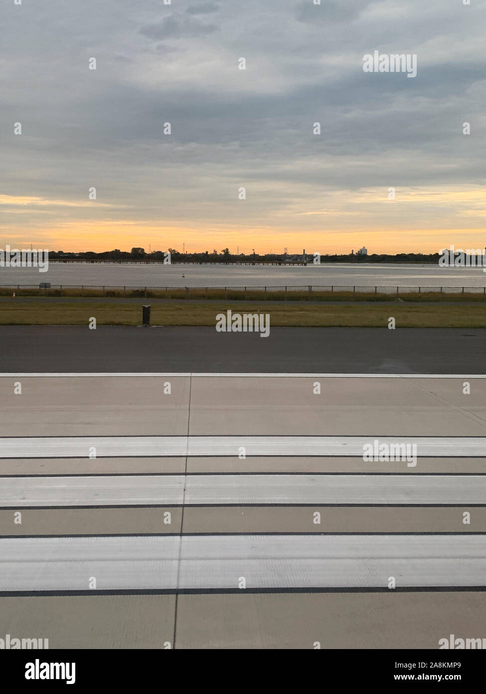 Start und Landebahn am ⁨John F. Kennedy, Airport⁩ ⁨Long Island