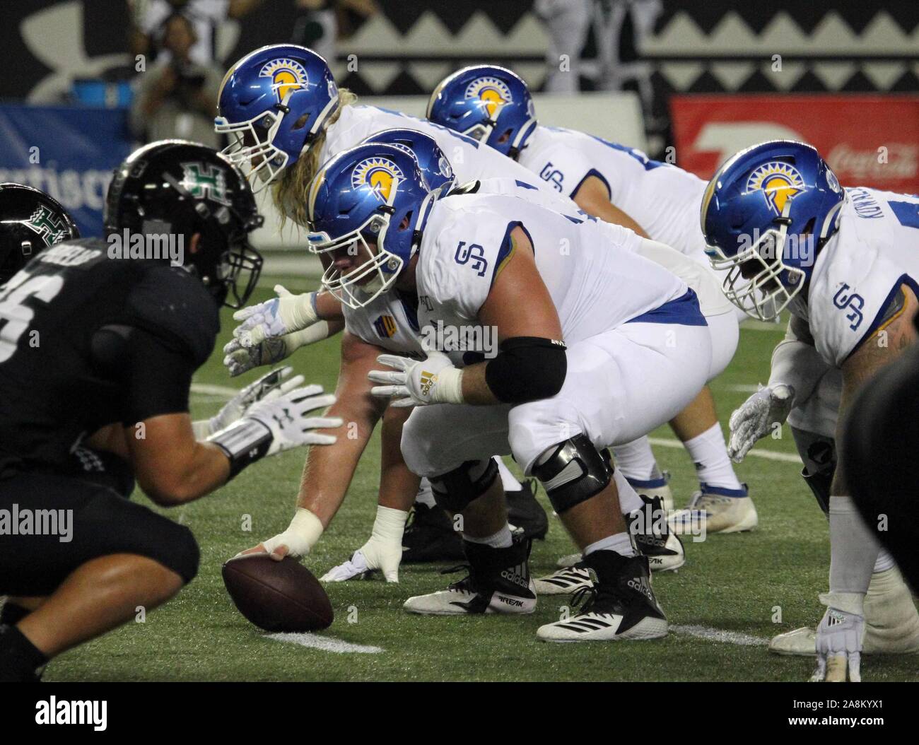 November 9, 2019 - die Line of Scrimmage während eines Spiels zwischen den San Jose State Spartans und das Hawaii Rainbow Warriors am Aloha Stadium in Honolulu, HI Michael Sullivan/CSM. Stockfoto