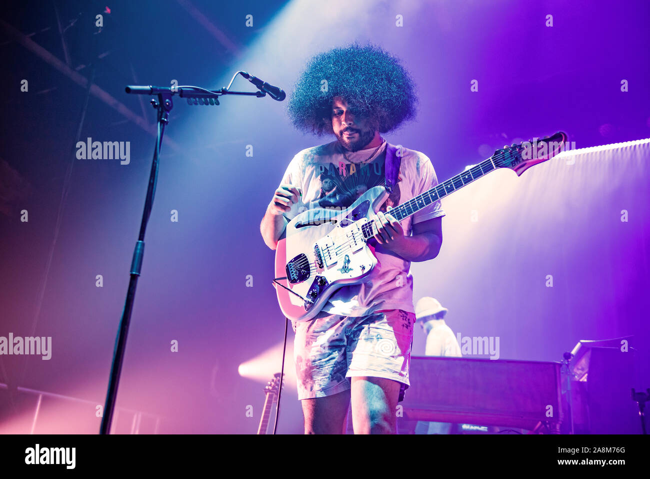 Manchester, Großbritannien. 09. November 2019. Ezra Koenig, Chris Baio und Christopher Tomson der Band Vampire Wochenende durchführen, die 2. von 2 ausverkaufte Shows in Manchester, O2 Victoria Warehouse auf ihren "Vater der Braut" UK Tour Manchester 2019-11-09. Credit: Gary Mather/Alamy leben Nachrichten Stockfoto