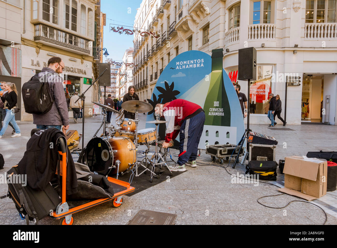 Straßenkonzert, Musiker auf der Straße, Malaga, Spanien. Stockfoto