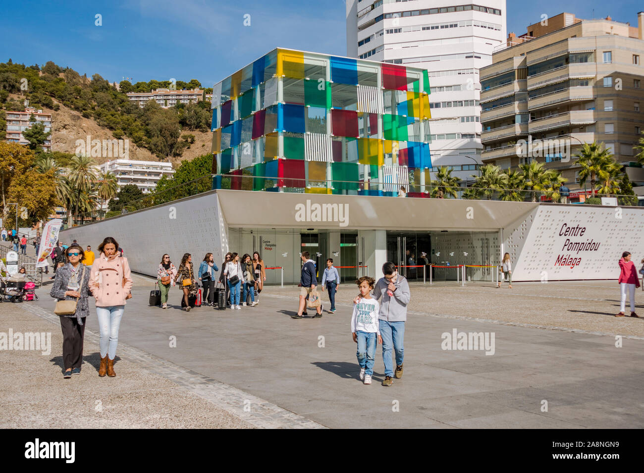 Pompidou Zentrum Malaga, das Centre Pompidou, der Würfel, Pop-up-Museum, an der Muelle Uno, der Hafen von Malaga, Andalusien, Spanien. Stockfoto