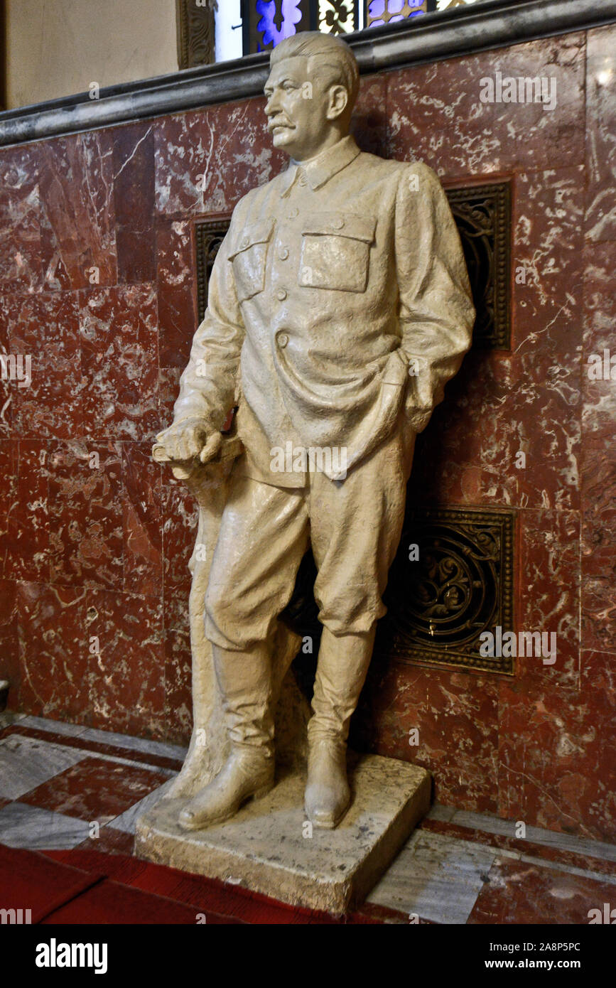 Joseph Stalin Statue in der zentralen Halle der Stalin Museum. Gori, Georgien Stockfoto