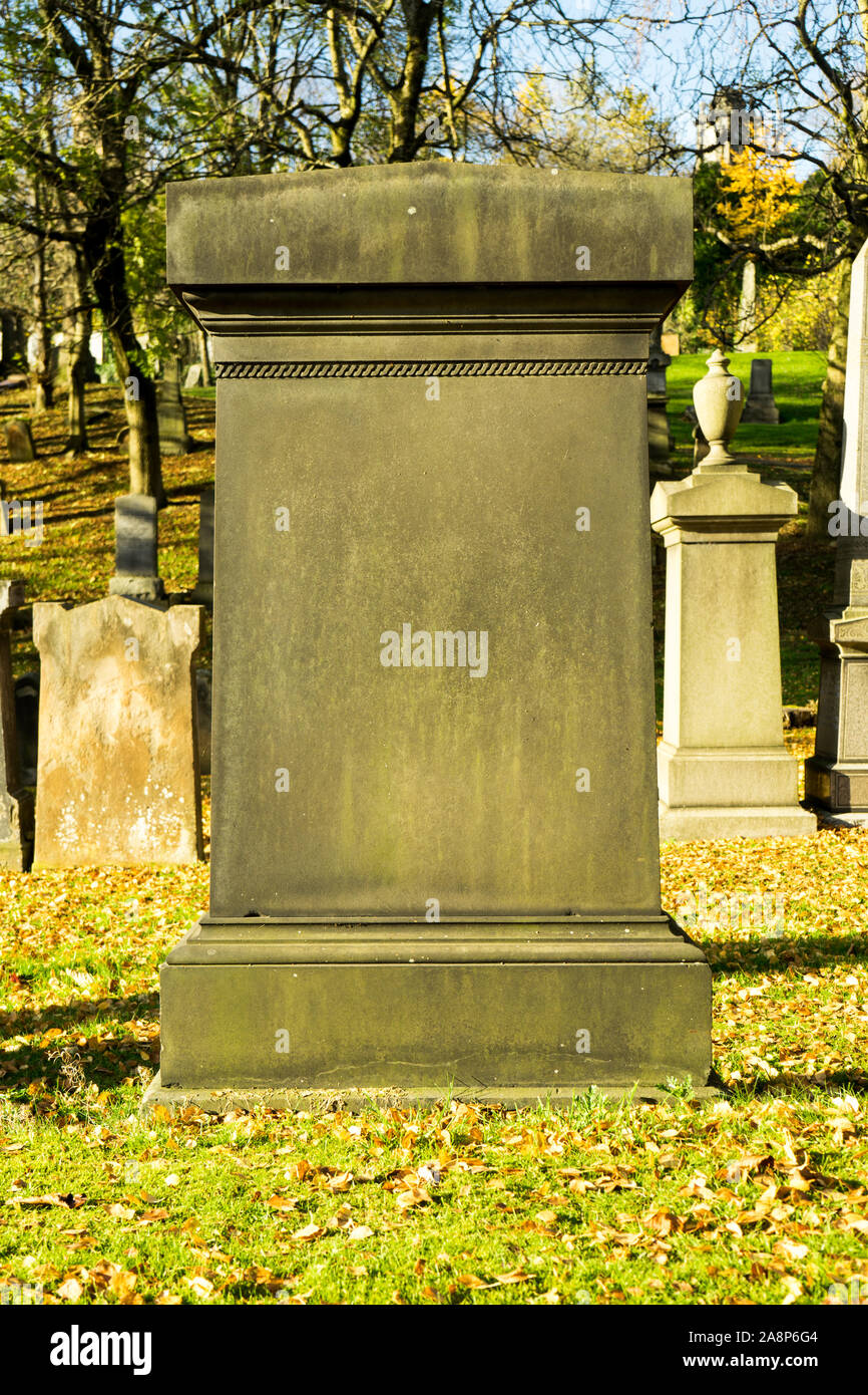Leerer Grabstein Stockfotos Und Bilder Kaufen Alamy