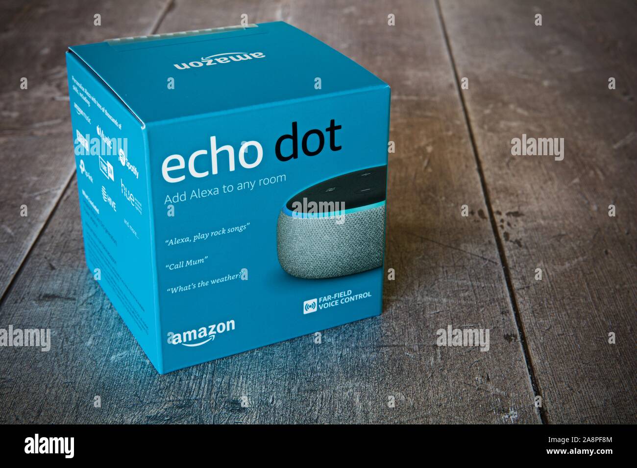 Amazon Echo Dot (3. Generation) - Smart-Lautsprecher mit Alexa Stockfoto