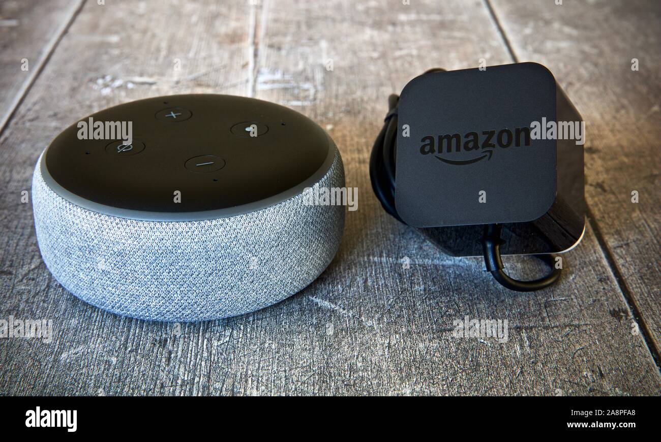 Amazon Echo Dot (3. Generation) Stockfoto