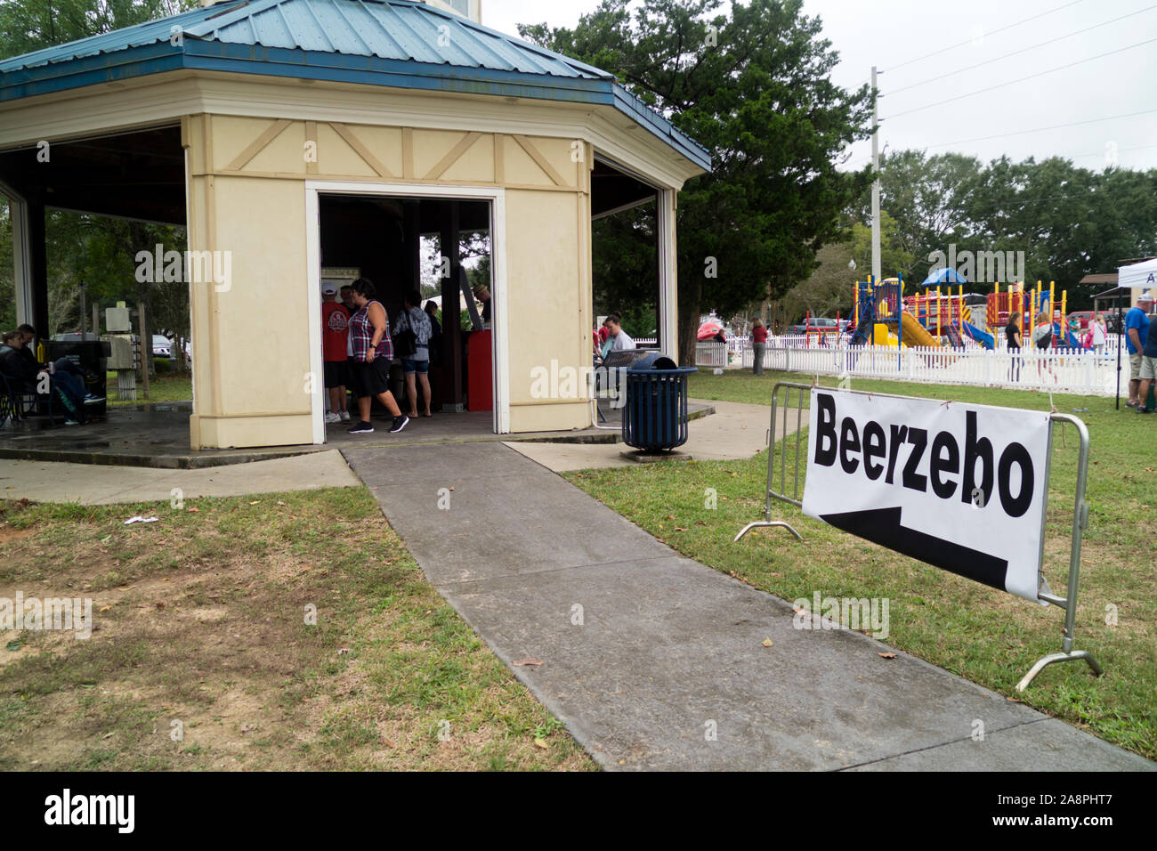 Szene aus der deutschen Wurst Festival in Elberta, Alabama, USA. Stockfoto