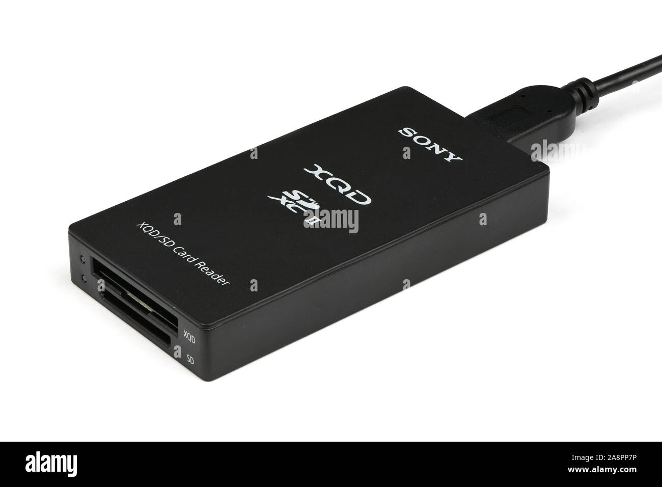 Winniza, Ukraine - 9 November, 2019: Ein Editorial der Foto aus einem Studio Shot: MRW-E90/BC2Sony XQD/SD-Kartenleser USB3.0 PRODUKT HIGHLIGHTS USB 3. Stockfoto