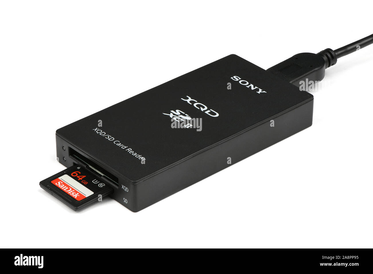 Winniza, Ukraine - 9 November, 2019: Ein Editorial der Foto aus einem Studio Shot: MRW-E90/BC2Sony XQD/SD-Kartenleser USB3.0 PRODUKT HIGHLIGHTS USB 3. Stockfoto