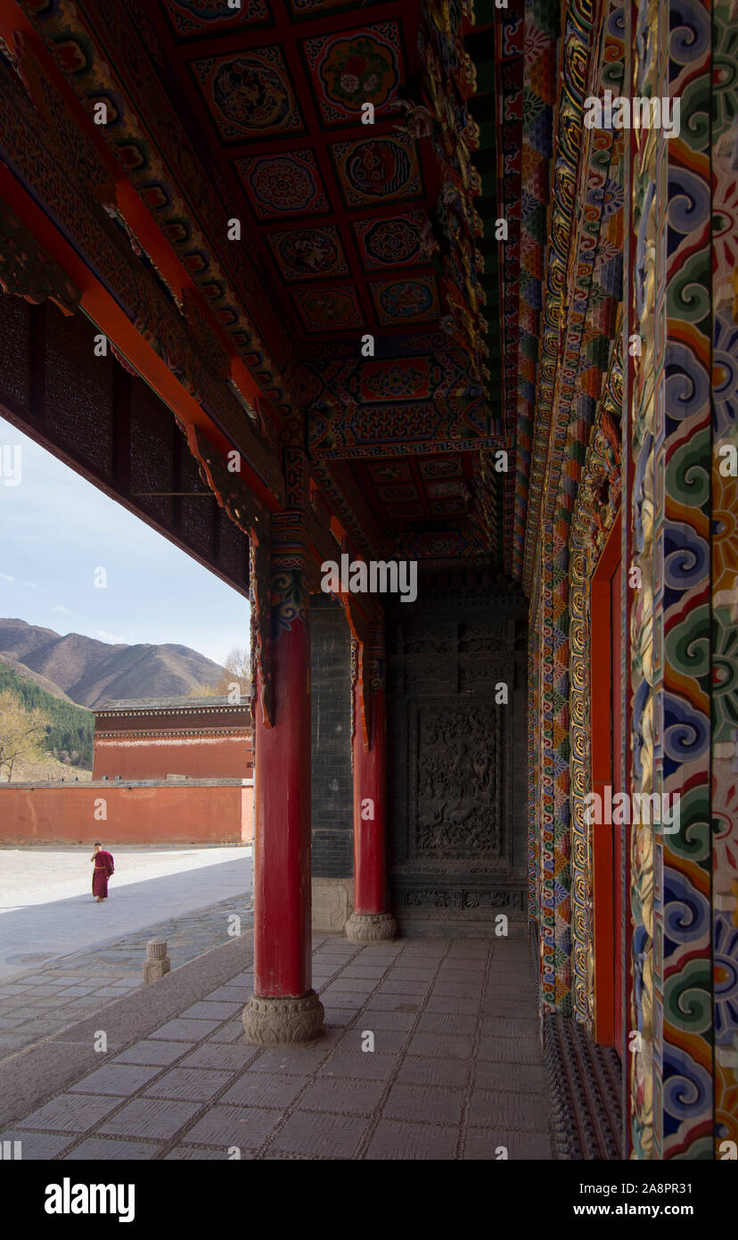 Bunte Eingang zu einem Tempel, Labrang Kloster, China Stockfoto