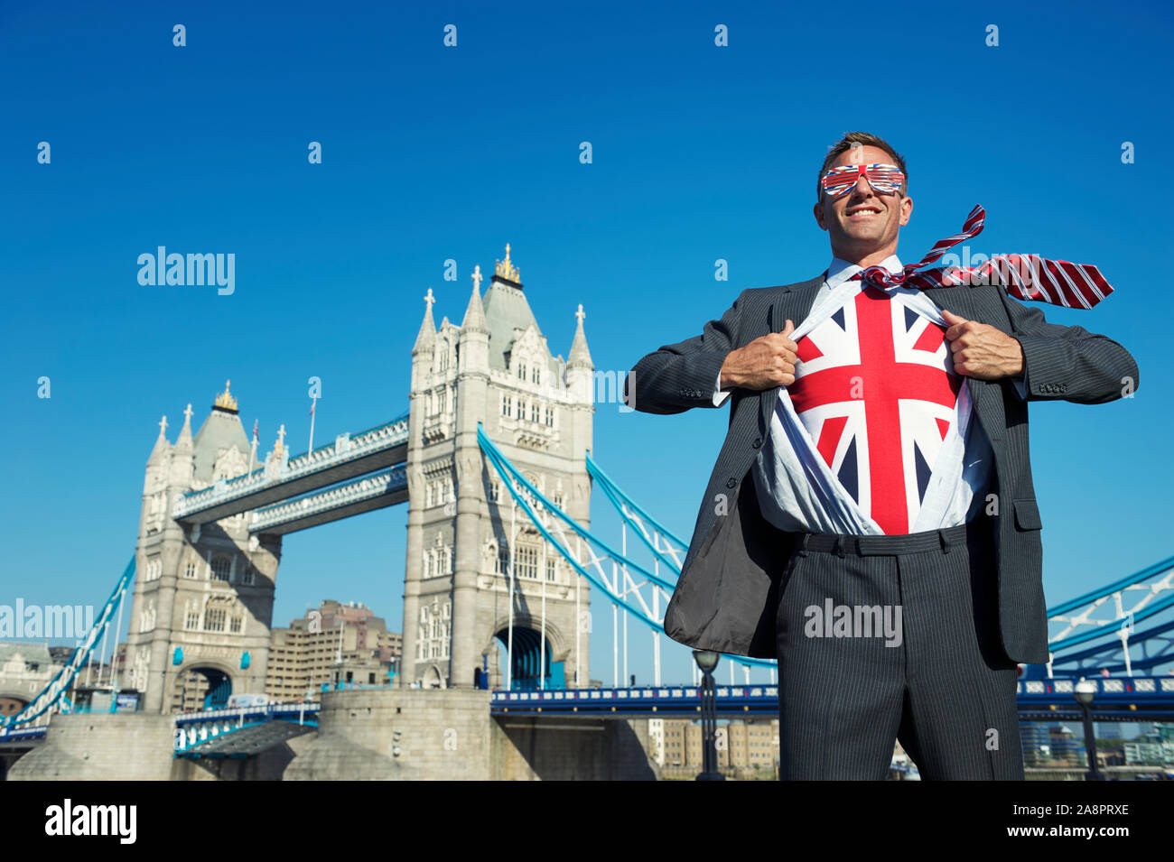 Britische flagge anzug -Fotos und -Bildmaterial in hoher Auflösung – Alamy