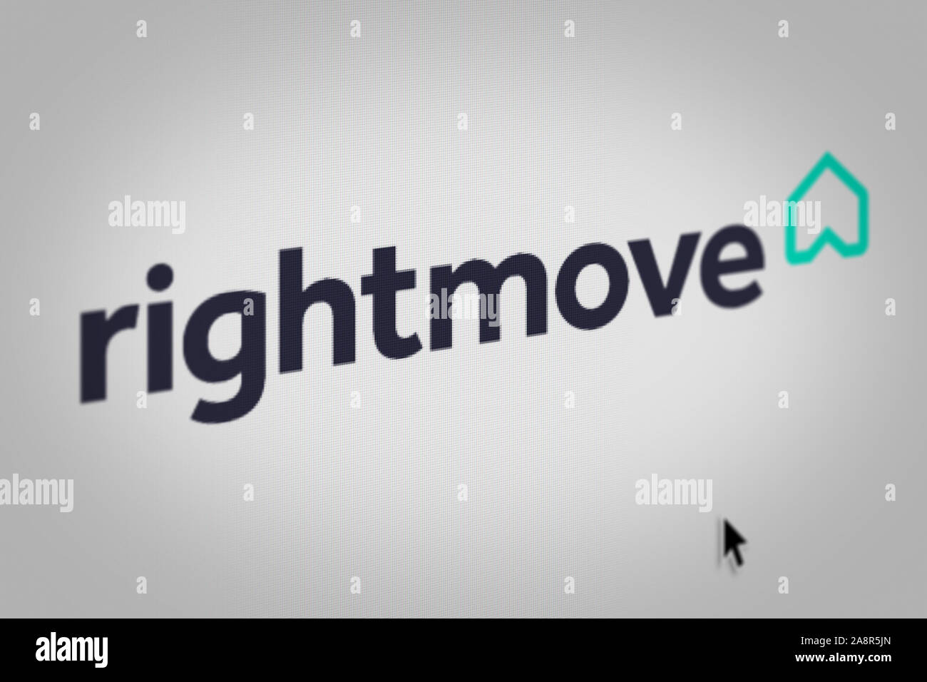 Logo der öffentlichen Unternehmen Rightmove auf einem Bildschirm in der Nähe angezeigt. Credit: PIXDUCE Stockfoto Logo der öffentlichen Unternehmen Rightmove auf einem Bildschirm in der Nähe angezeigt. Credit: PIXDUCE Stockfoto