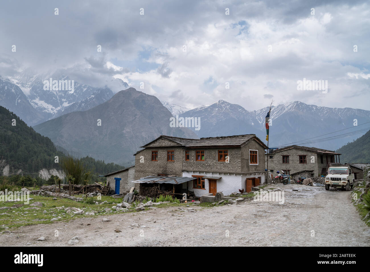 Straße von tatopanie zu Marpha in Nepal Stockfoto