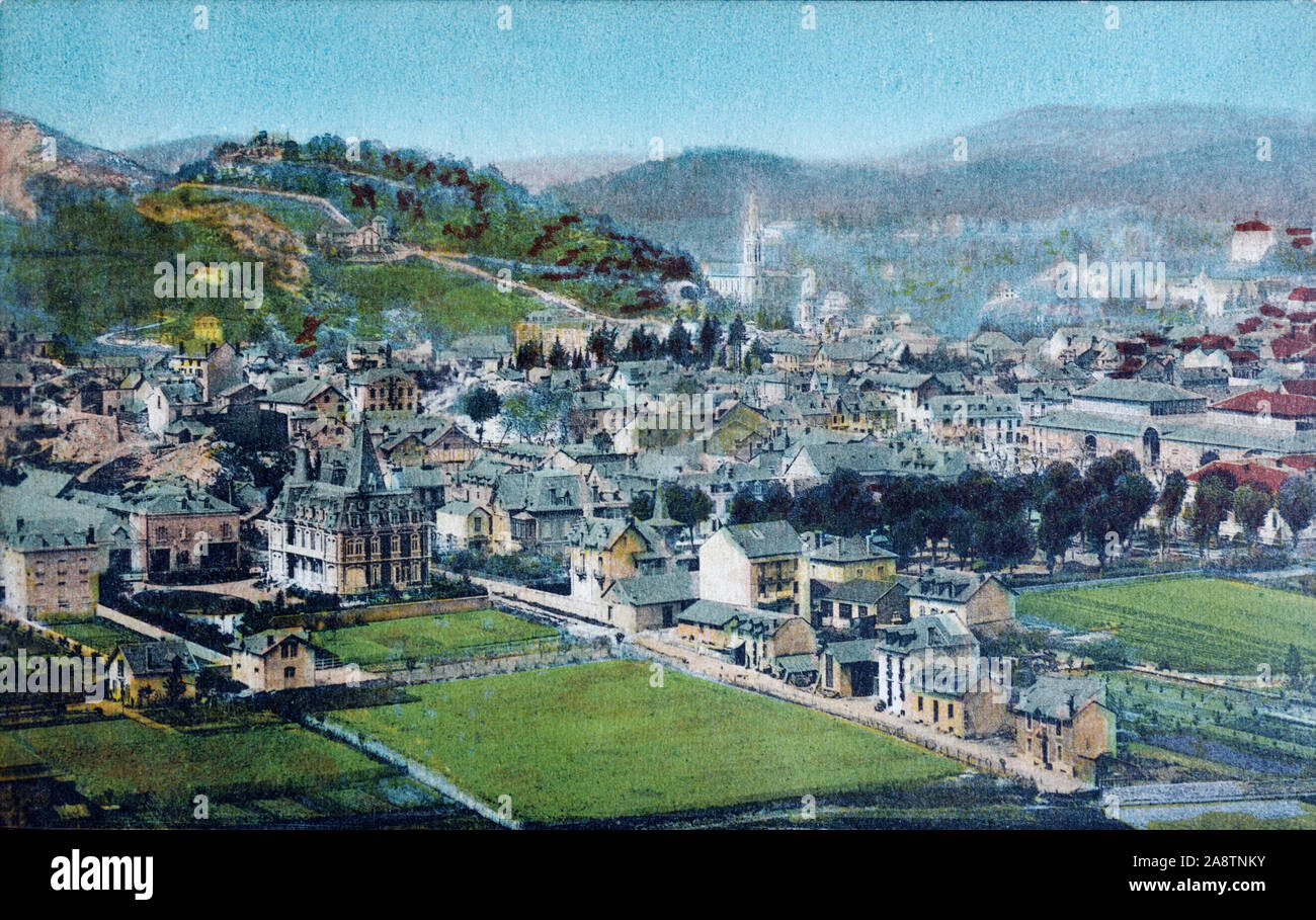 Alte Postkarte Bild von Lourdes, Hautes-Pyrénées, Frankreich Stockfoto