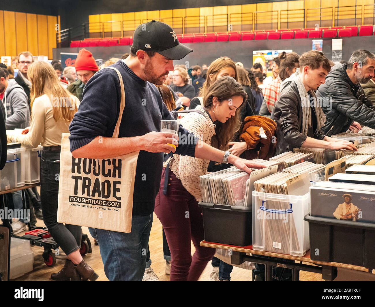 Paris liebt Vinyl Sammler Rekord in Paris Frankreich 10/11/2019 Stockfoto