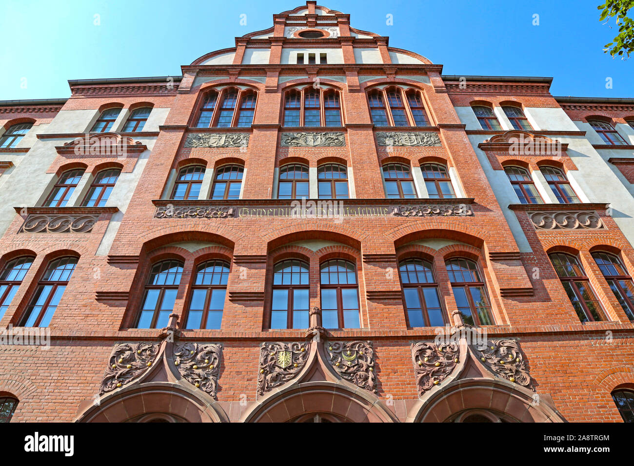 Halle (Saale), Germany-August 24, 2019: Gewerbliche Berufliche Schule, typische Gebäude des deutschen Barock in der Altstadt Stockfoto