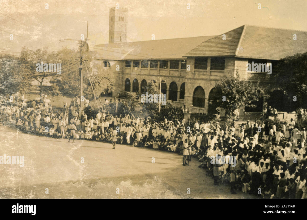 Zuschauer bei einer Militärparade in Kaschmir, Kaschmir 1940 s Stockfoto