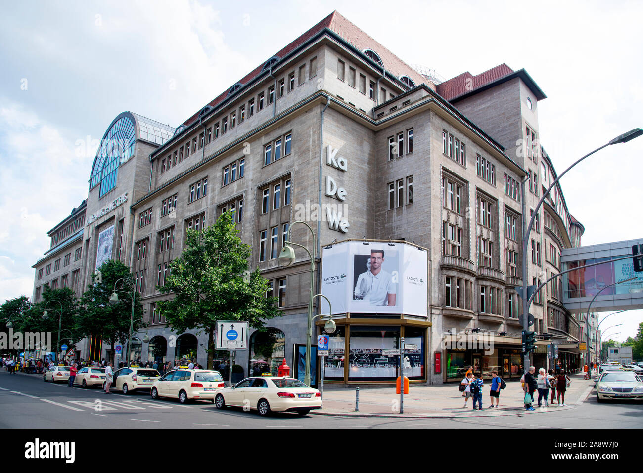 Kaufhaus des westens -Fotos und -Bildmaterial in hoher Auflösung – Alamy