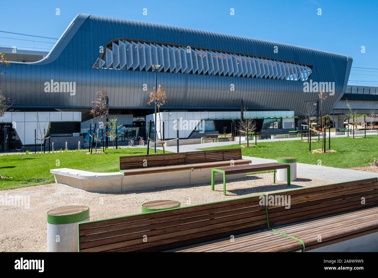 Melbourne, Australien - Oktober 6, 2019: Noble Park Bahnhof und Park in der Nähe Stockfoto
