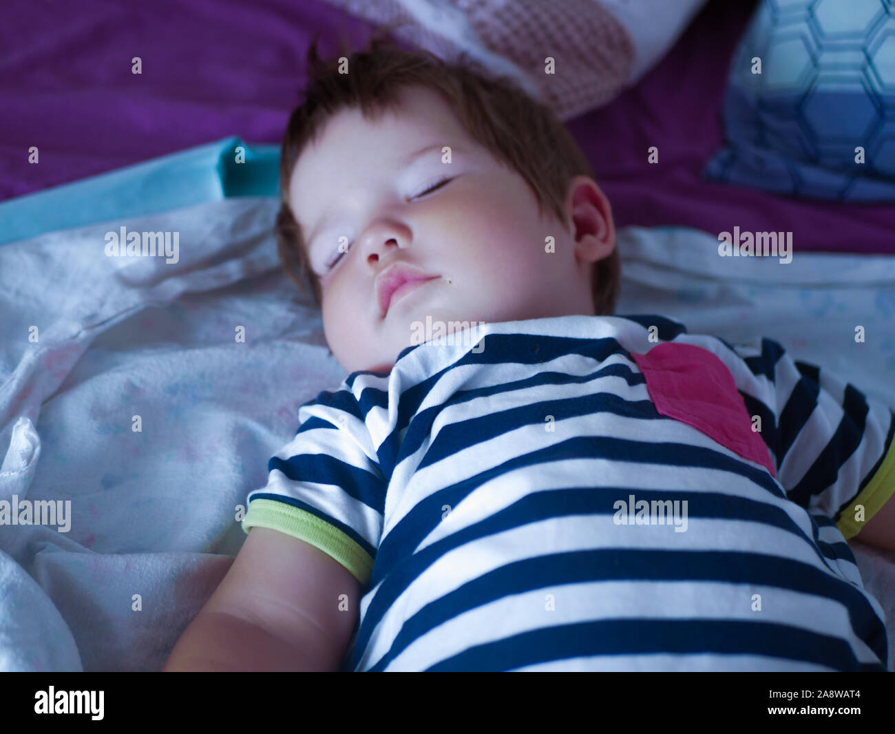 0 1 jahre altes baby Fotos und Bildmaterial in hoher Auflösung Alamy