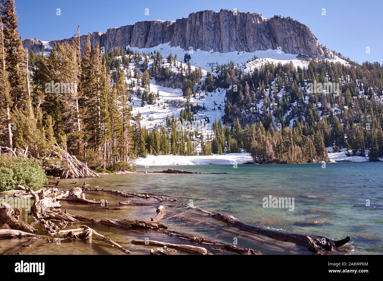 Anzeigen von Mammut Seen und Berge der Sierra Nevada, Kalifornien, USA Stockfoto