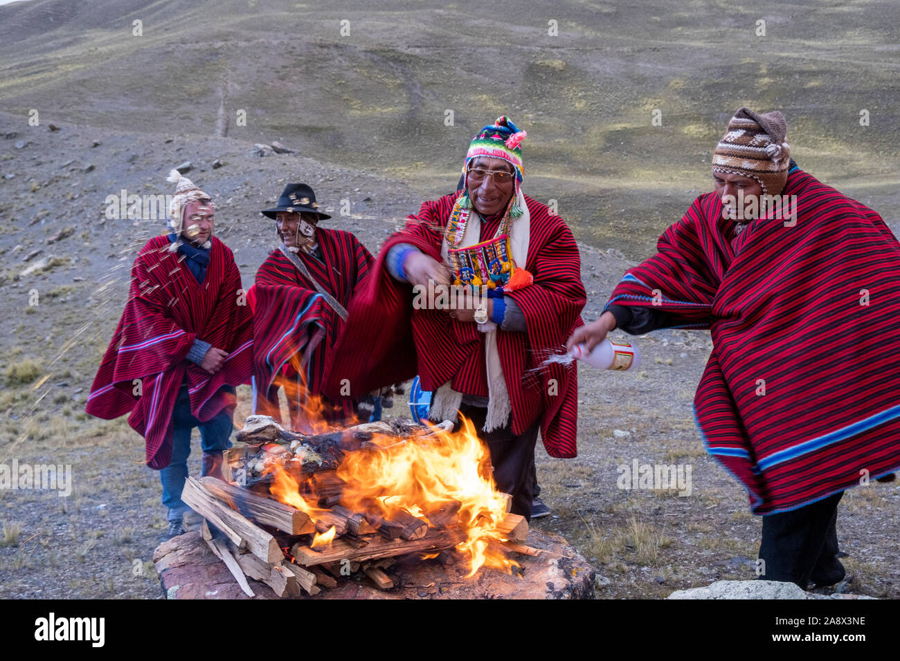 Pachamama mit Zeremonie Stockfoto